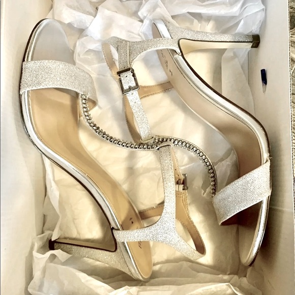 LIKE NEW CALL IT SPRING Open Toe Silver Glitter FORMAL/WEDDING SHOES 4” Sz 9 - Picture 4 of 4